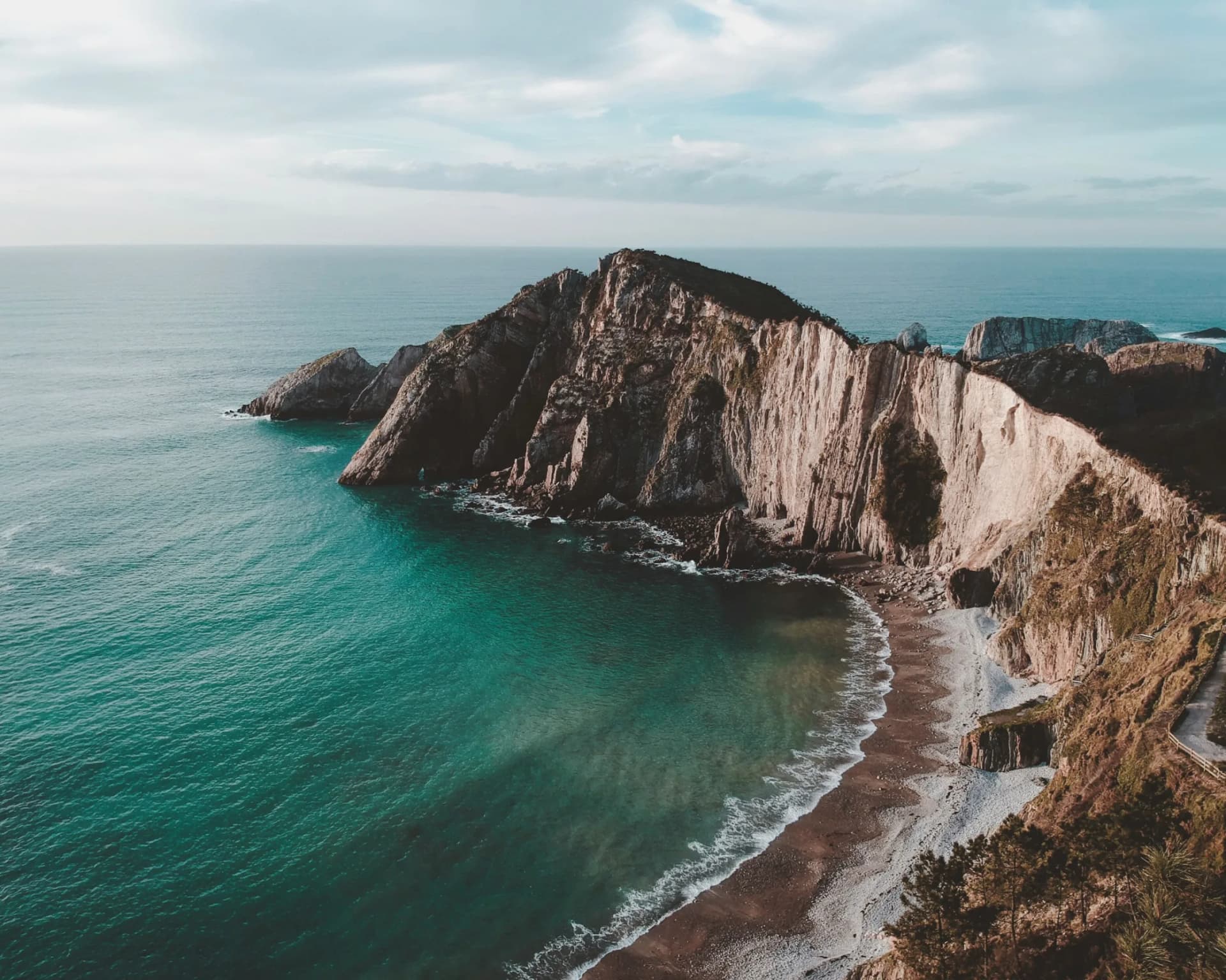 Costa natural de Asturias, territorio de activos residenciales y turísticos