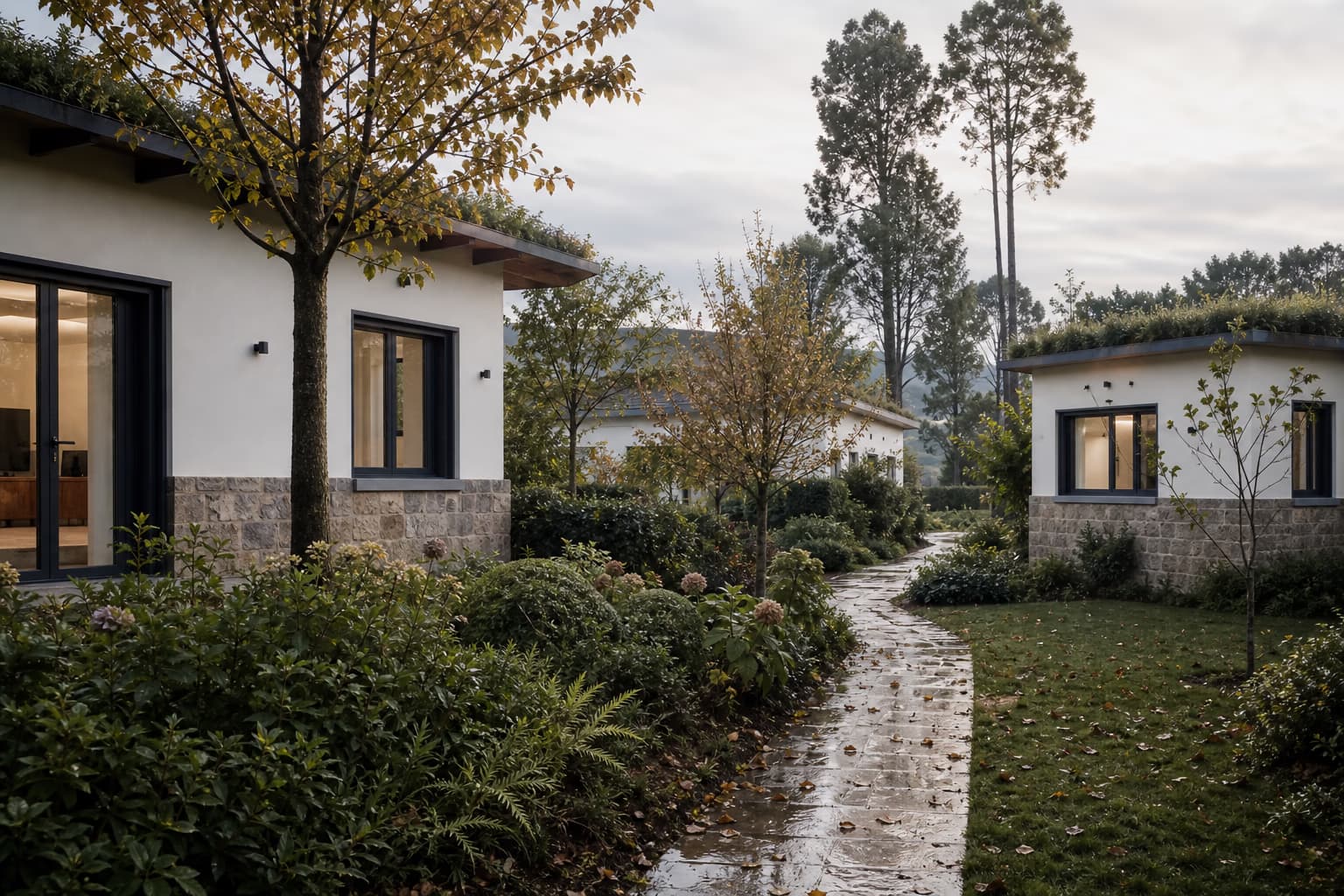 Sendero paisajístico entre las viviendas de Jardines de Somió