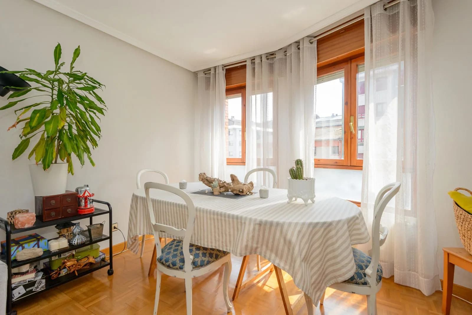 Piso en venta en Oviedo con 108 m2, 3 habitaciones y 2 baños, Garaje, Trastero, Ascensor y Amueblado., imagen 25