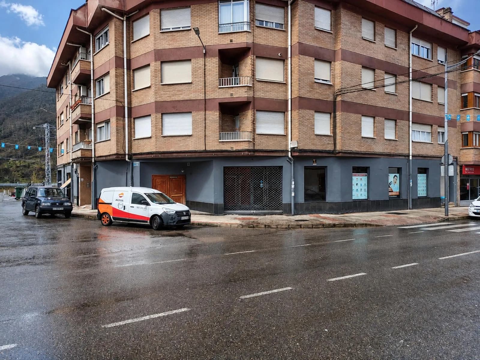 Amplio local comercial en Aller, imagen 20