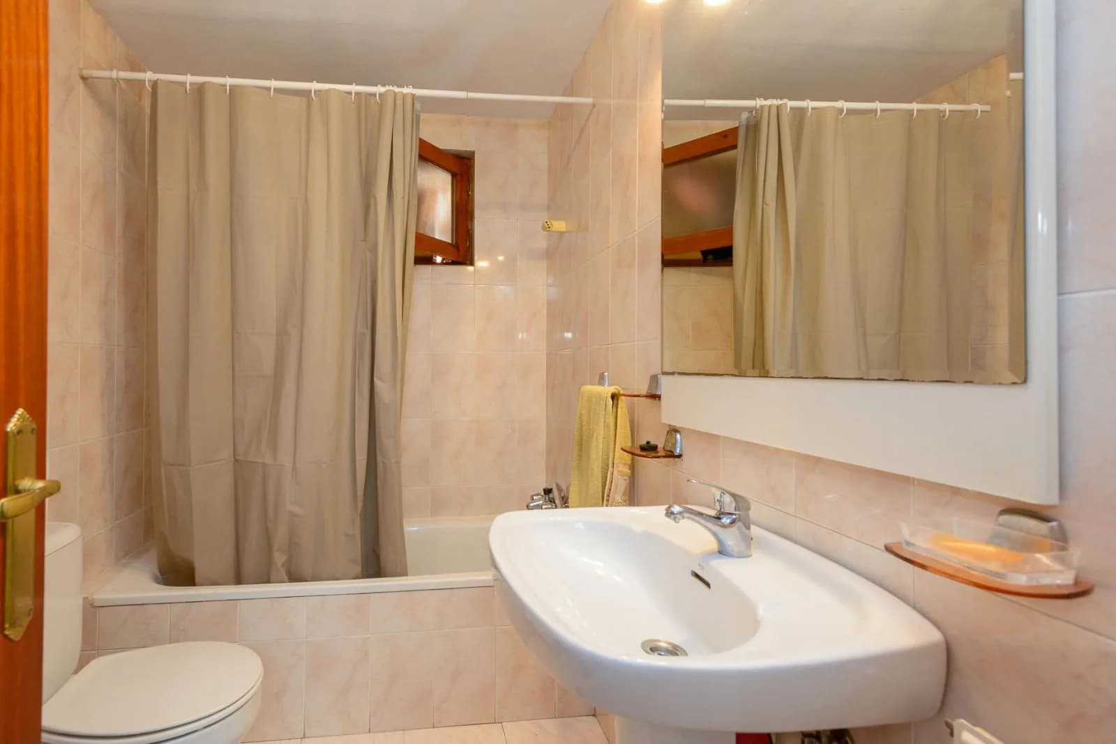 Piso en venta en Oviedo con 108 m2, 3 habitaciones y 2 baños, Garaje, Trastero, Ascensor y Amueblado., imagen 42