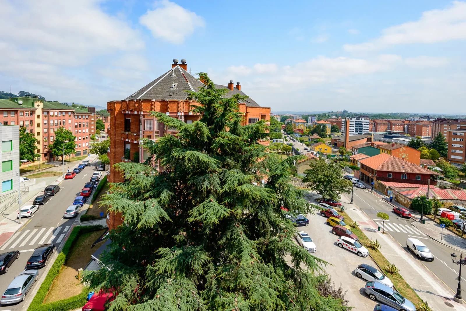 Piso en venta en Oviedo con 108 m2, 3 habitaciones y 2 baños, Garaje, Trastero, Ascensor y Amueblado., imagen 51