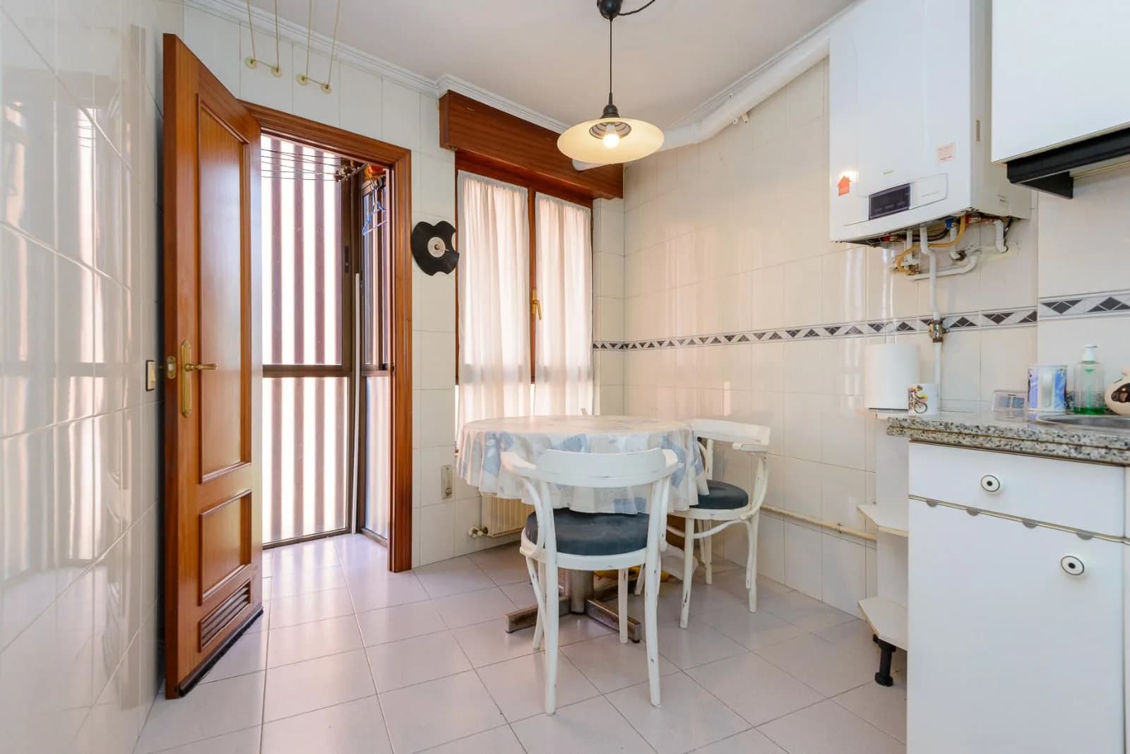 Piso en venta en Oviedo con 108 m2, 3 habitaciones y 2 baños, Garaje, Trastero, Ascensor y Amueblado., imagen 22