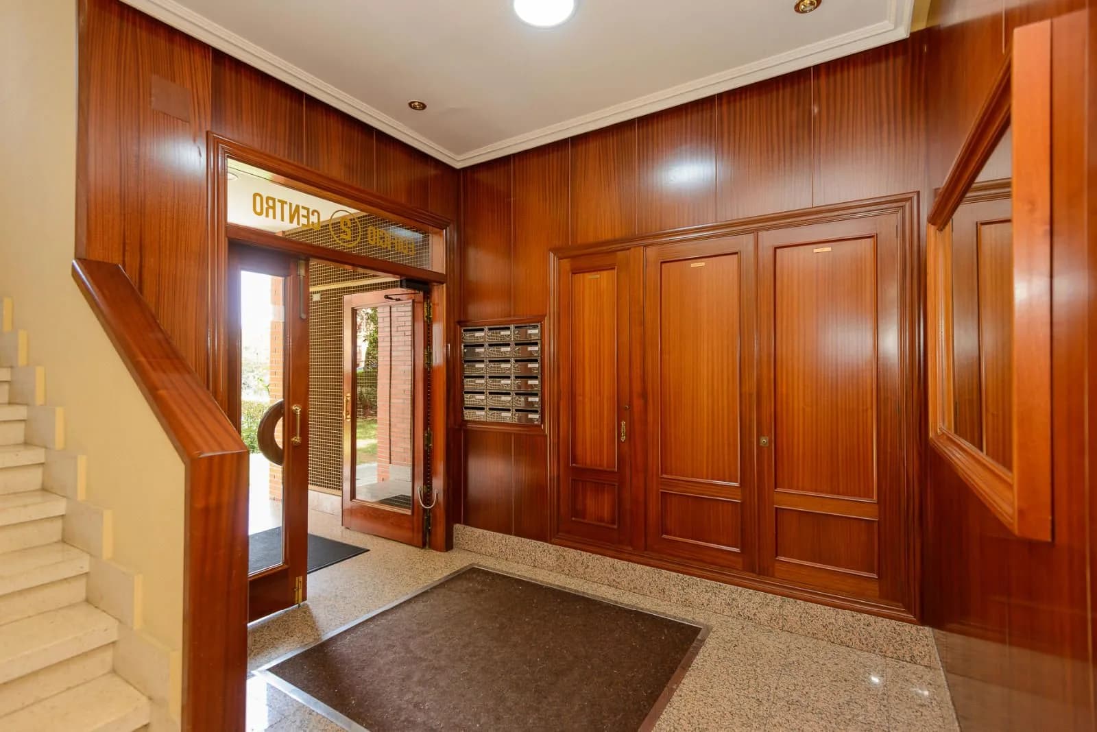 Piso en venta en Oviedo con 108 m2, 3 habitaciones y 2 baños, Garaje, Trastero, Ascensor y Amueblado., imagen 10