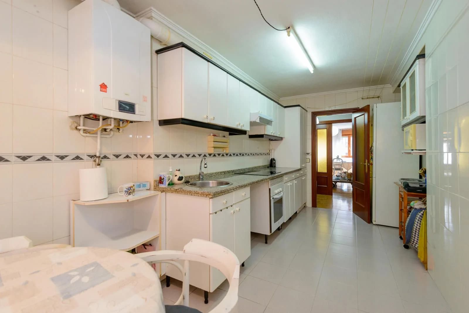 Piso en venta en Oviedo con 108 m2, 3 habitaciones y 2 baños, Garaje, Trastero, Ascensor y Amueblado., imagen 18