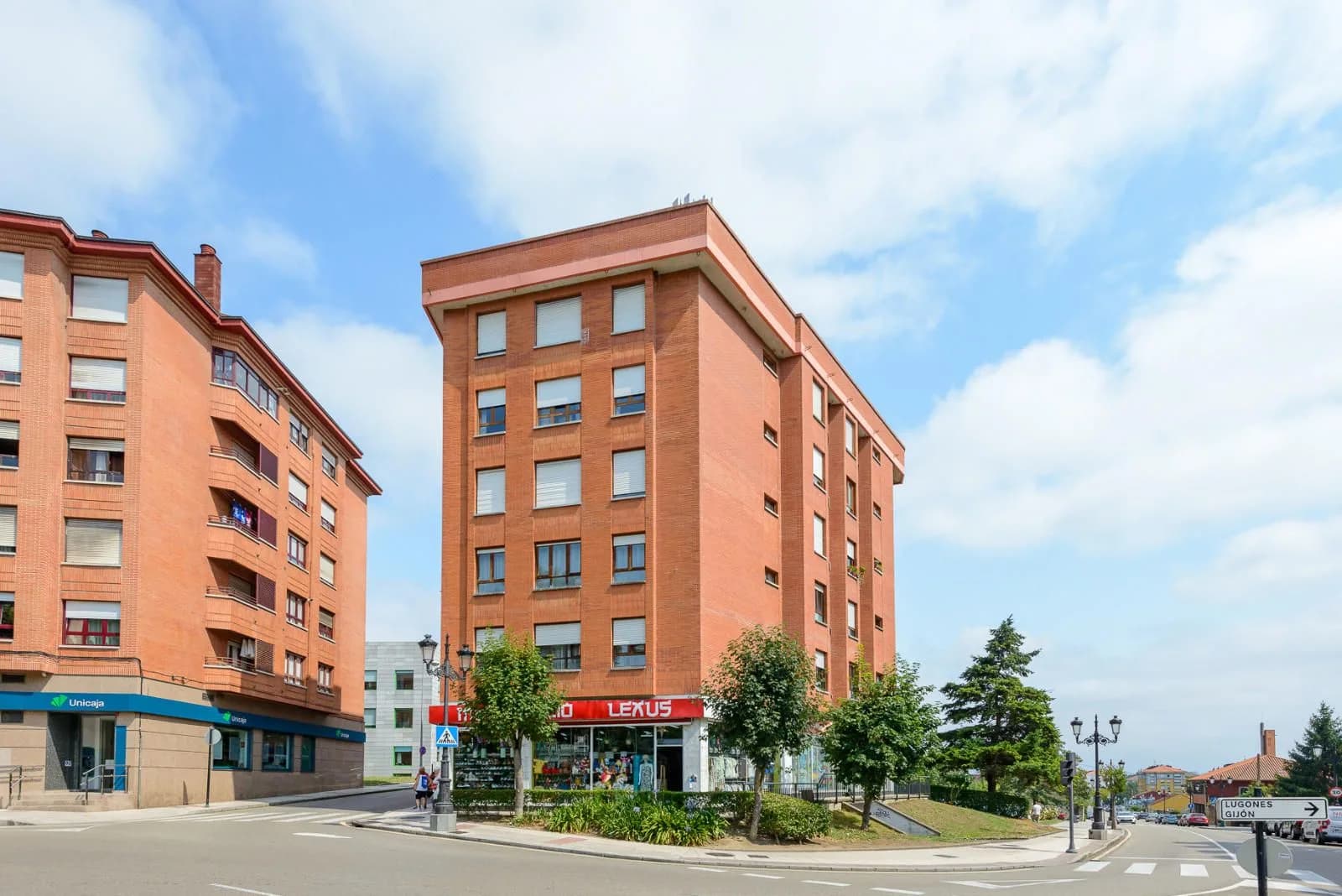 Piso en venta en Oviedo con 108 m2, 3 habitaciones y 2 baños, Garaje, Trastero, Ascensor y Amueblado., imagen 5
