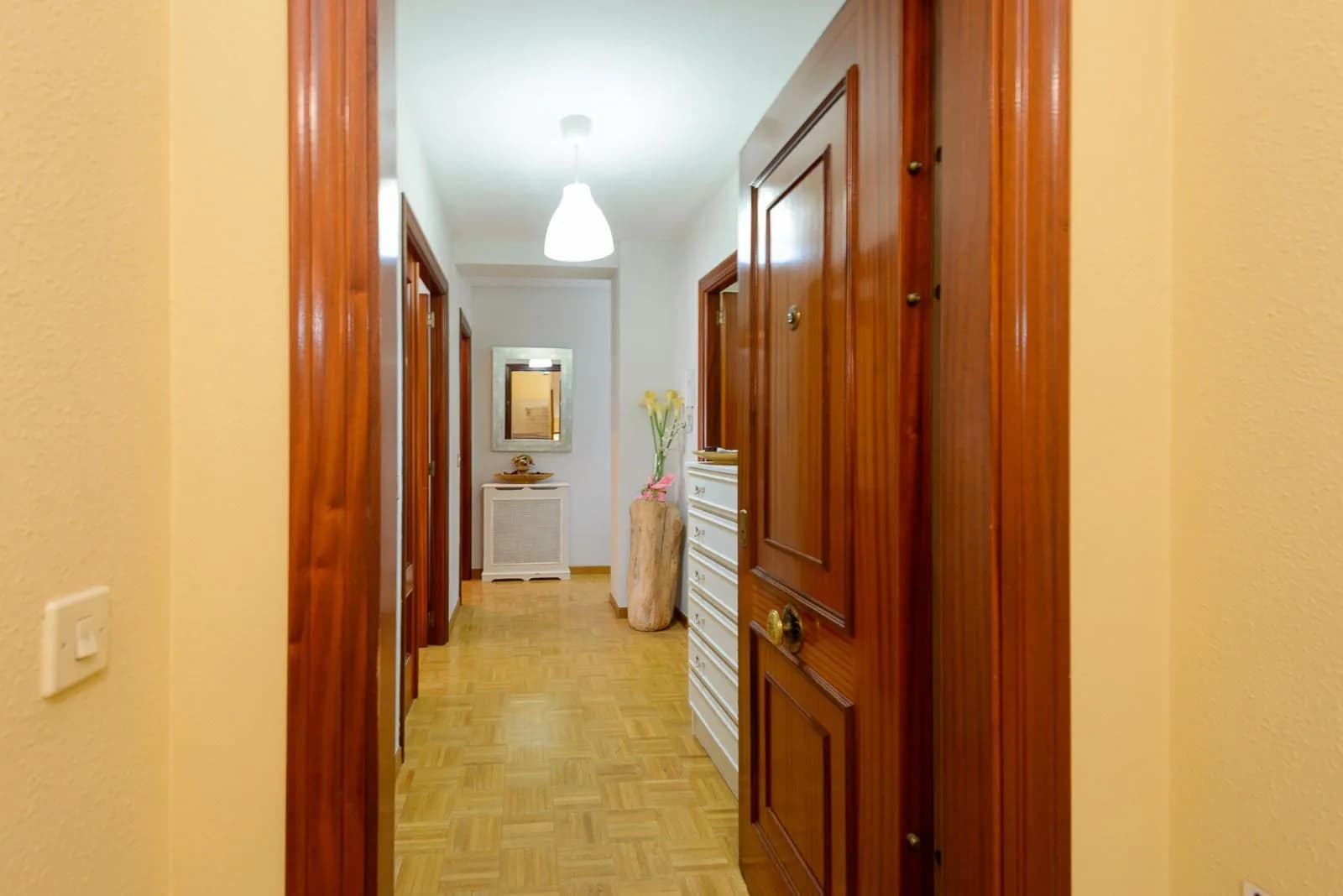 Piso en venta en Oviedo con 108 m2, 3 habitaciones y 2 baños, Garaje, Trastero, Ascensor y Amueblado., imagen 11