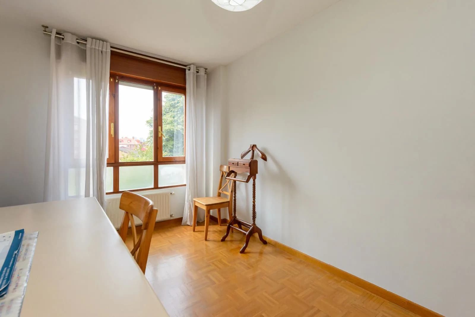Piso en venta en Oviedo con 108 m2, 3 habitaciones y 2 baños, Garaje, Trastero, Ascensor y Amueblado., imagen 35