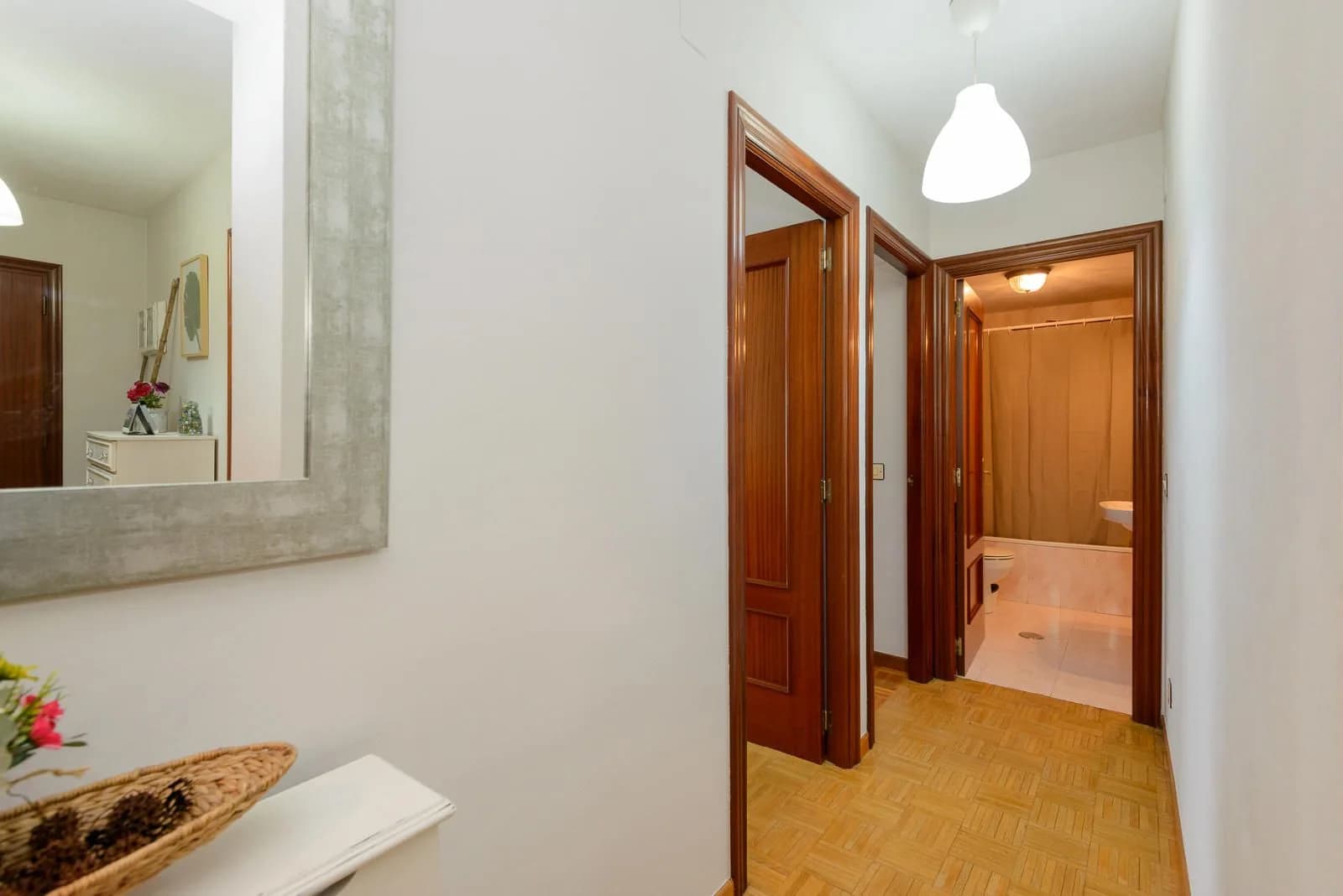 Piso en venta en Oviedo con 108 m2, 3 habitaciones y 2 baños, Garaje, Trastero, Ascensor y Amueblado., imagen 14